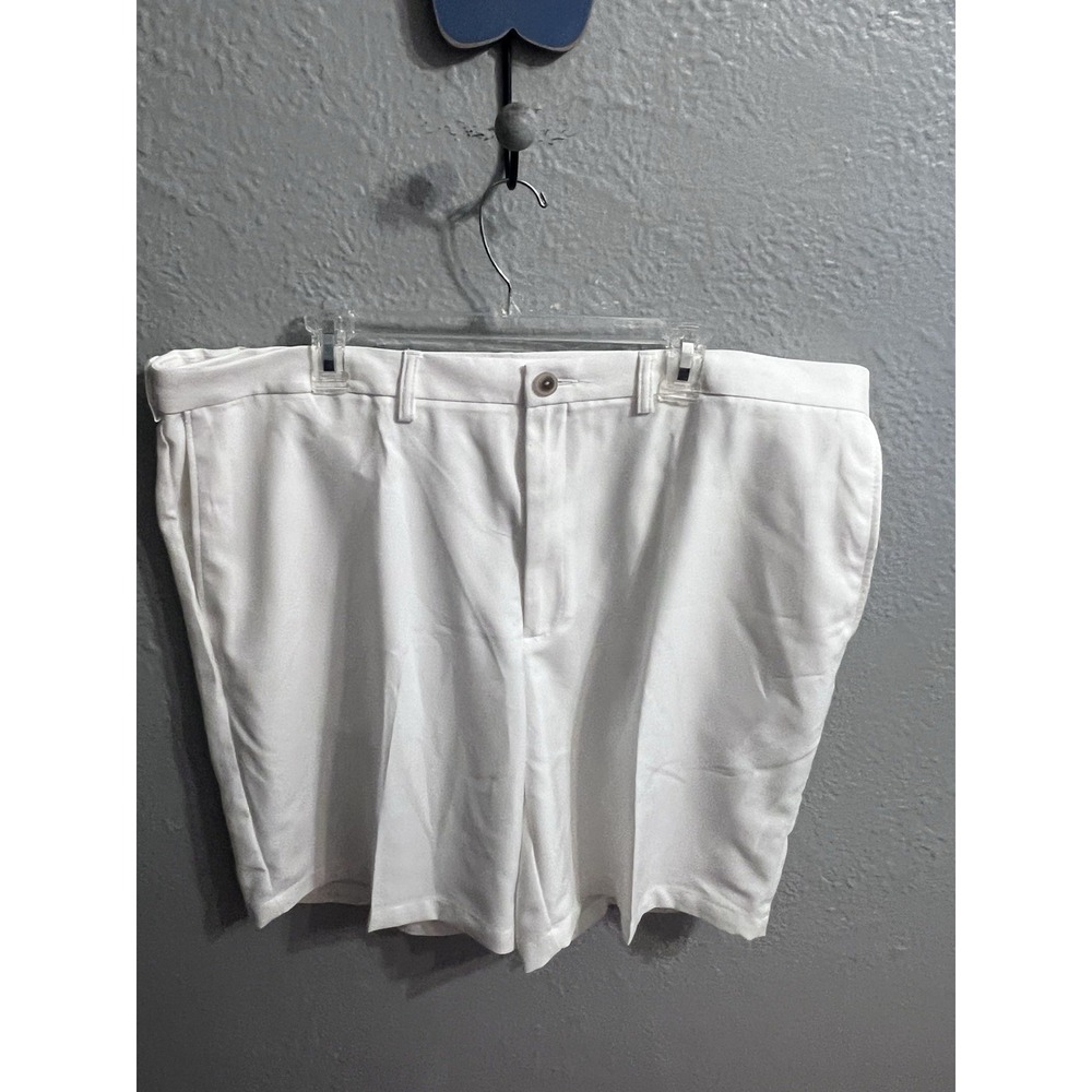 Haggar Mens‎ Cool 18 Pro Expandable Waist Shorts White 44 Inseam 9 Inches